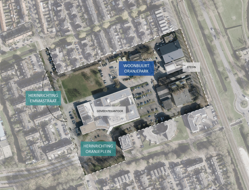 Luchtfoto van het plangebied Oranjepark. Het gebied wordt begrensd door de Koninginnehof, Emmatraat, Oranjeplein, Willem-Alexanderlaan en de Industrieweg.